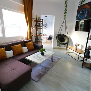 Athenee Palace - Panoramic View Terrace & Balcony - Free Minibar Apartment