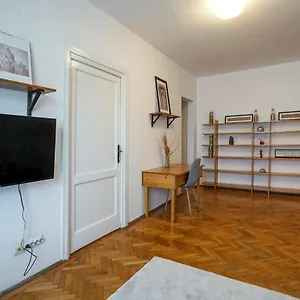 Apartament Universitate - Centrul Vechi Apartment