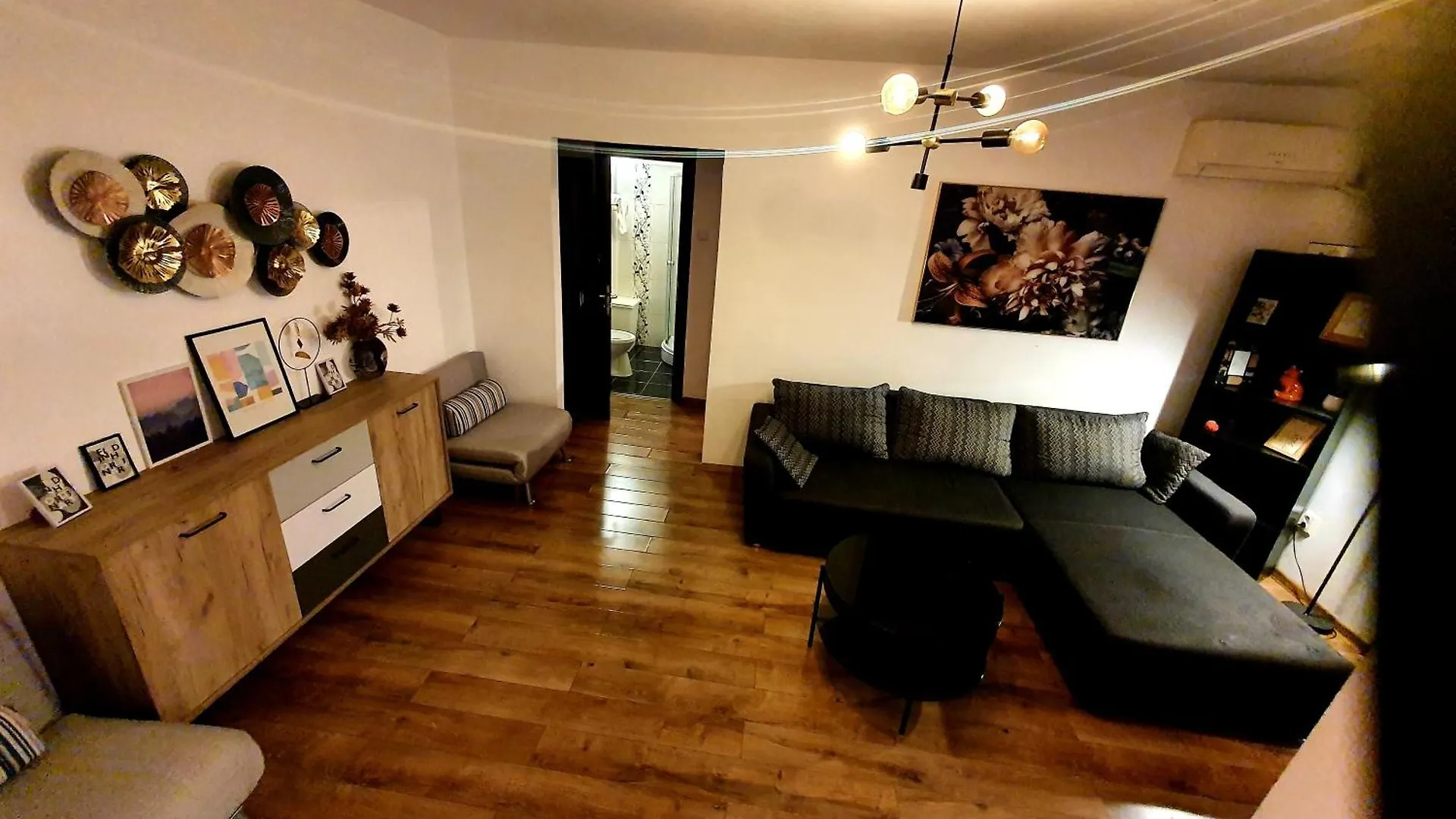 Chic 2-Room Apartment In The Heart Of Bucharest With Amazing View
